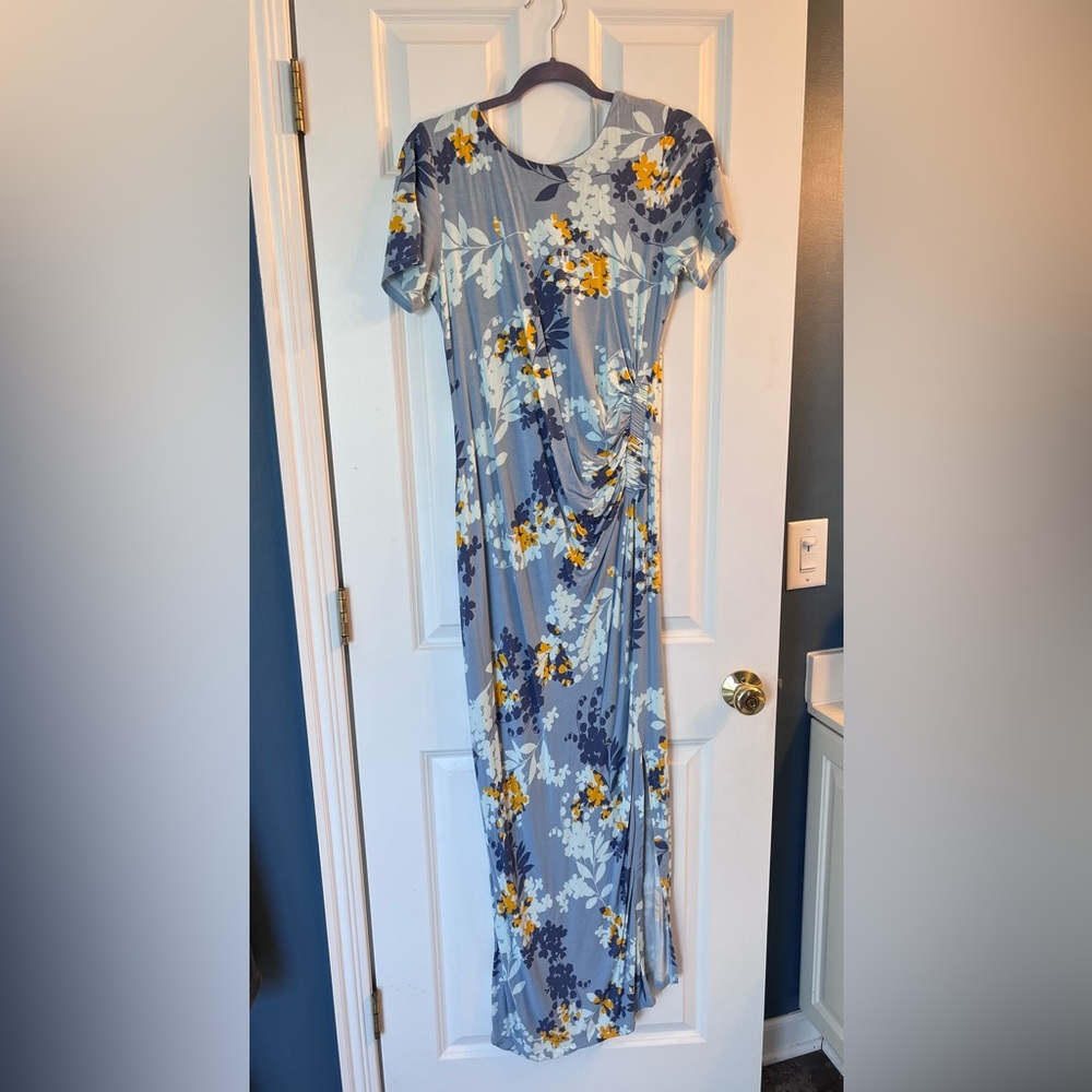 A Pea in the Pod maternity dress, size M